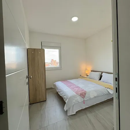 Appartamento Belgrade Airport Luxury 2 *